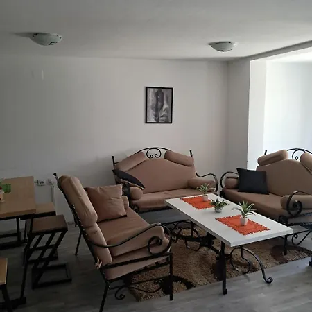 Vikendica Izdavanje Semesterbostad *